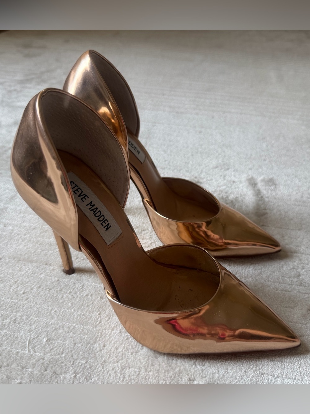 Steve Madden Metallic Rose Gold Pointed Pumps
